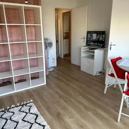 Bonito Cerca De La Torre Eiffel