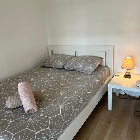 Bonito Cerca De La Torre Eiffel Paris